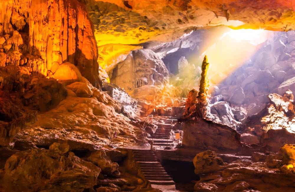 Surprise Cave, Vietnam